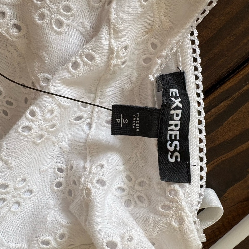 Dress - Picture 3 of 3